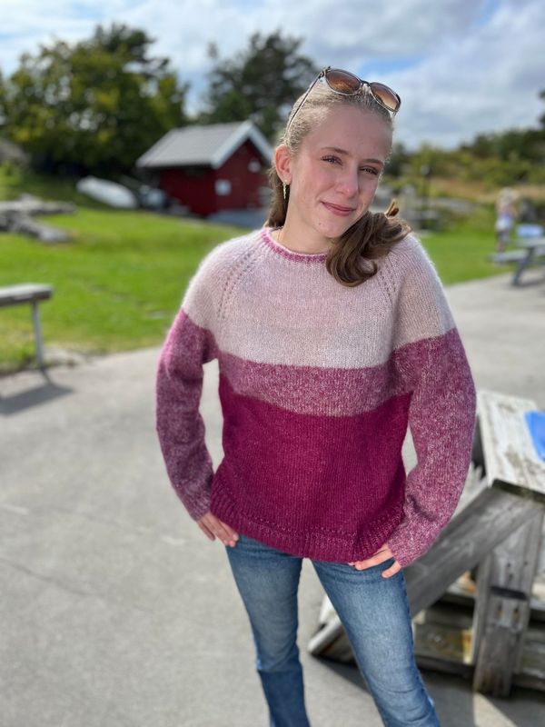 Sjursø-genser, rosa - Ferdigstrikka