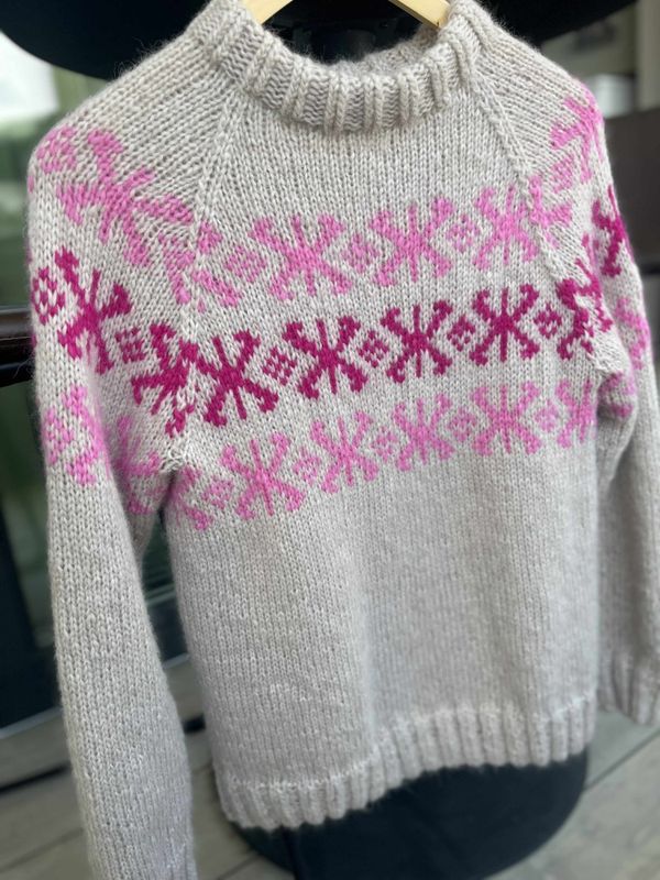 Trollholmen sweater 