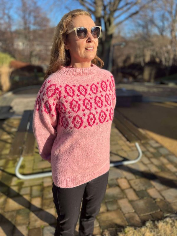Holta sweater