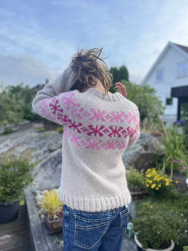 Trollholmen sweater 