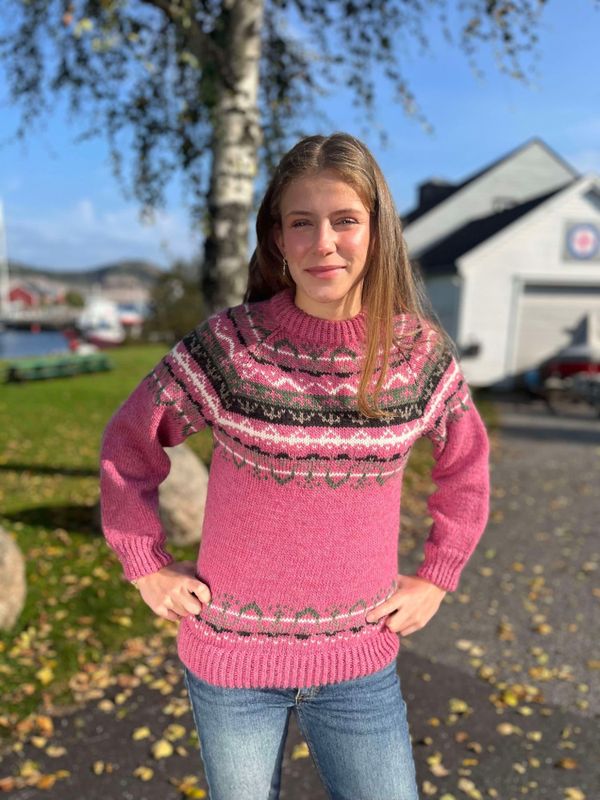 Randholm-genser, rosa - Ferdigstrikka