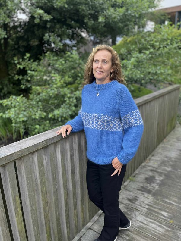 Augland-genser, blå (oppskrift)